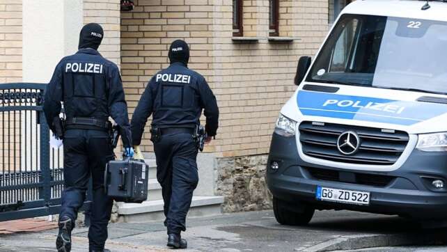 Rechtsradikale Gruppe? Razzia in drei Bundesländern