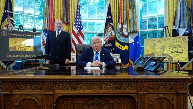 Trump öffnet Reichen die Tür und schließt sie für Fachkräfte