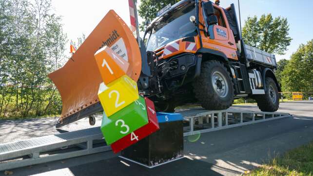Beste Fahrer von Schneepflügen kommen aus Hessen