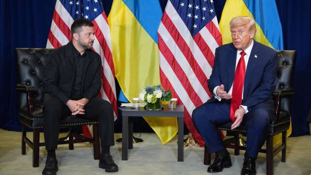 Trump für Abschuss russischer Flugzeuge in Nato-Luftraum