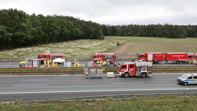 Gefahrstoff-Verdacht nach Unfall – Autobahn 6 gesperrt