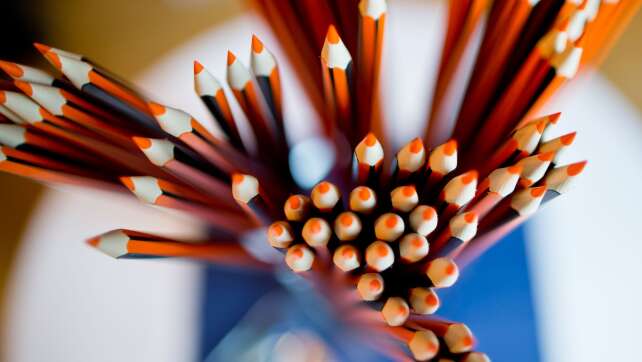 Staedtler schließt zwei deutsche Werke