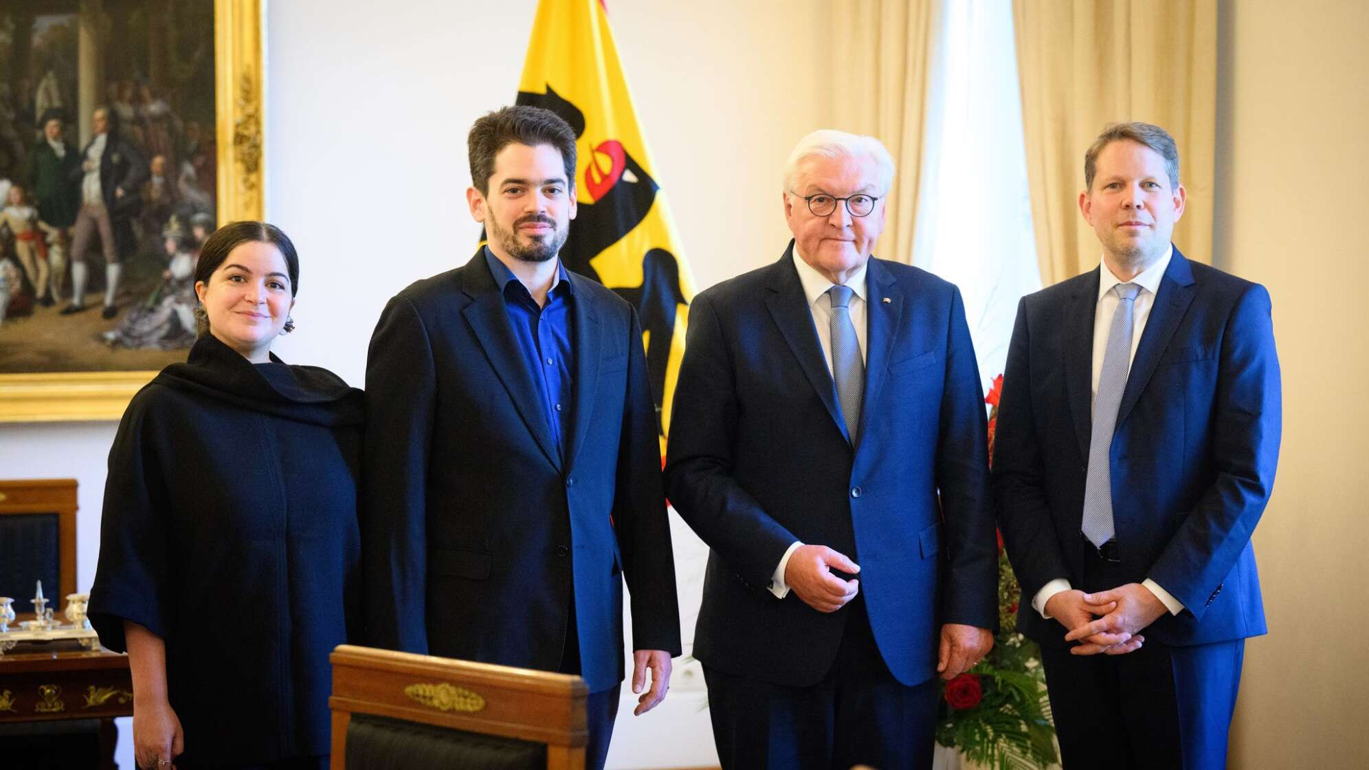 Intendant Wiegand mit Dirigent Shani beim Bundespräsidenten