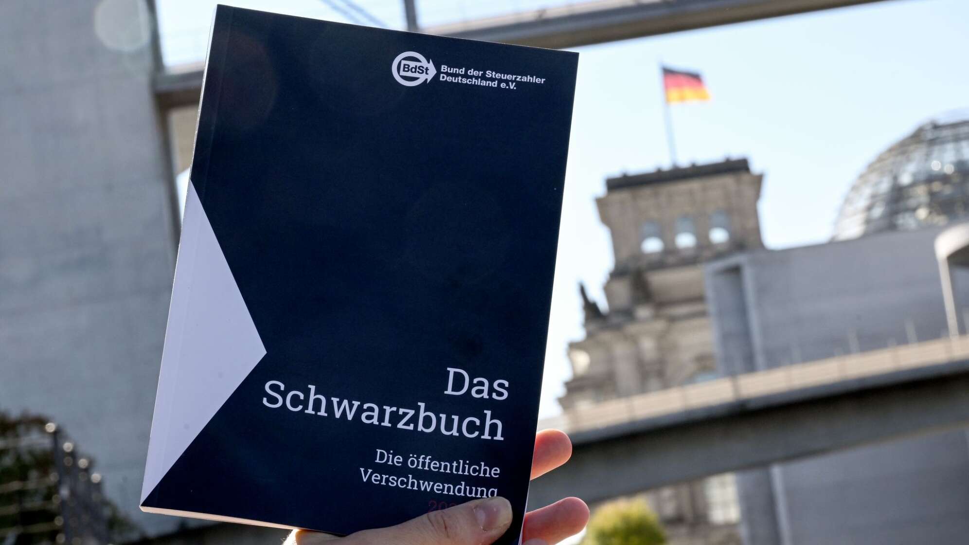 Bund der Steuerzahler stellt das «Schwarzbuch 2025/26» vor