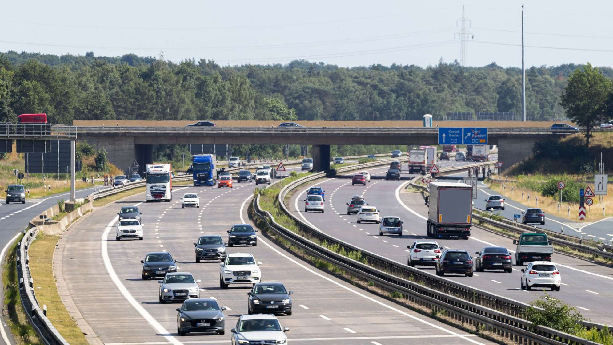 Mordversuch von der Autobahnbrücke?