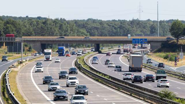 Betonplatte auf Autobahn geworfen - Mordversuchs-Anklage
