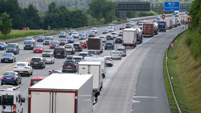 Langes Wochenende - lange Staus