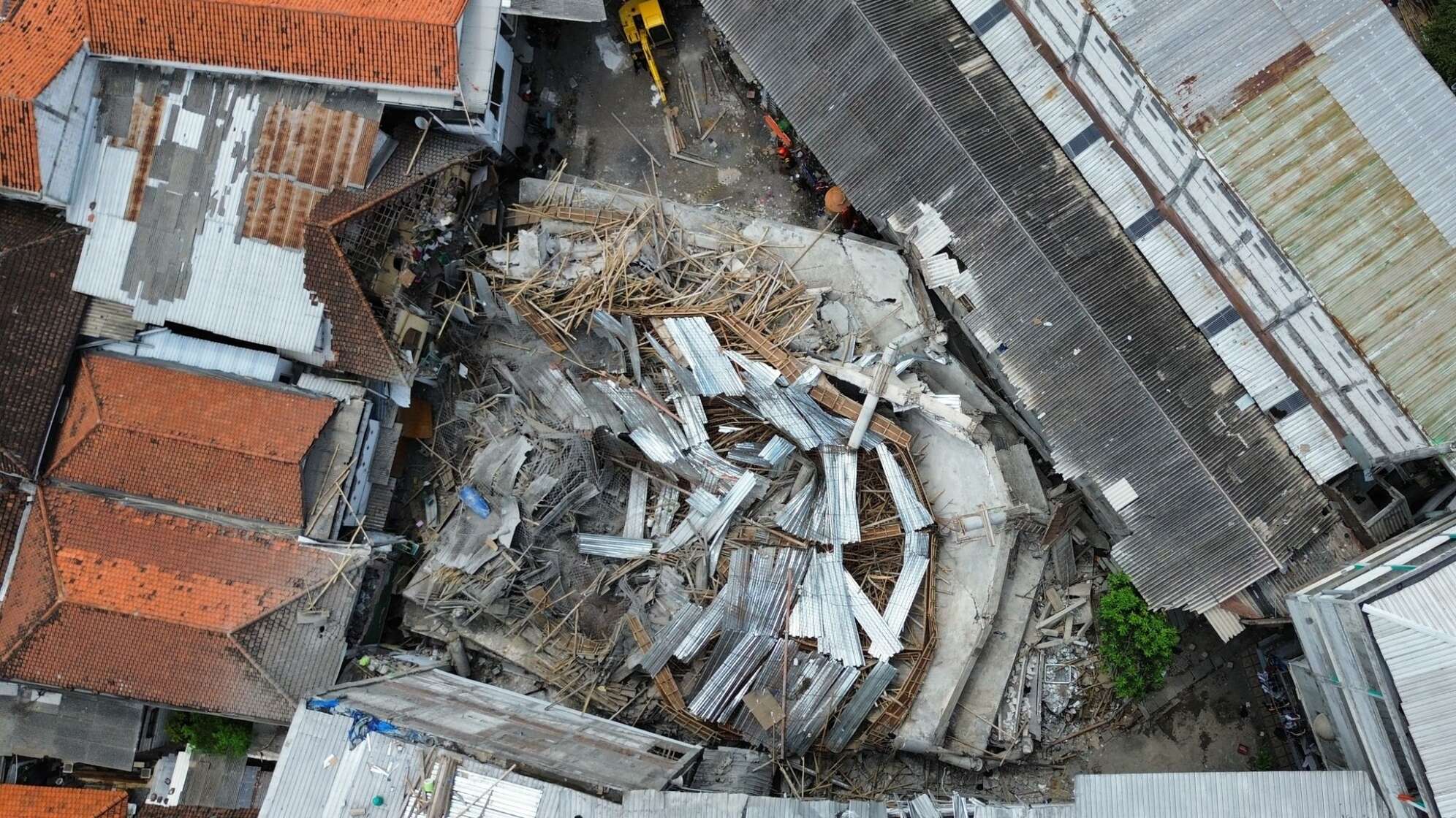 Internat in Indonesien eingestürzt