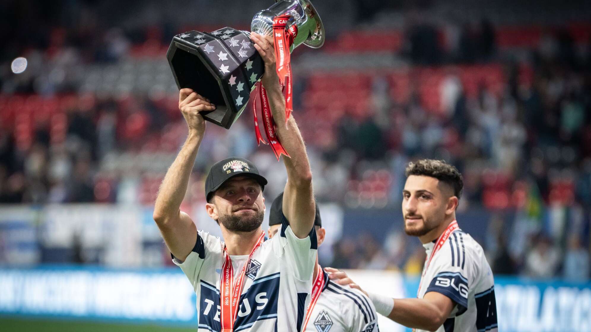 Müller von den Vancouver Whitecaps mit Voyageurs Cup