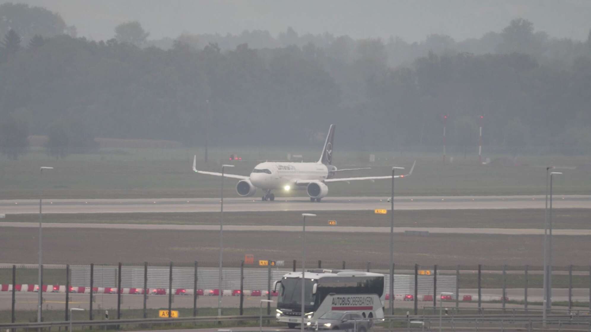Nach Drohnensichtung am Flughafen München - Flugbetrieb
