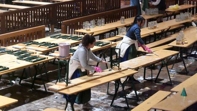 Etwa 93 Tonnen Müll auf Oktoberfest-Gelände