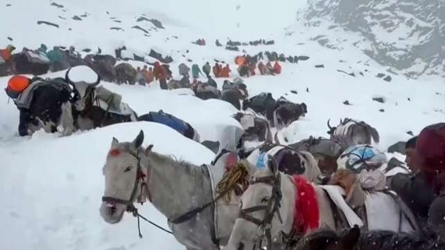 Behörden: Alle Wanderer am Mount Everest gerettet
