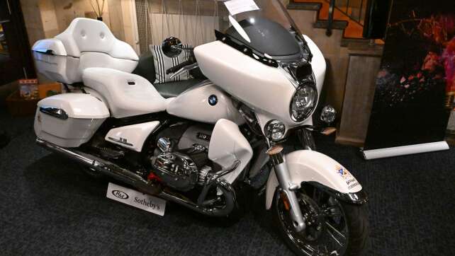 Signiertes «Papst-Motorrad» wird versteigert