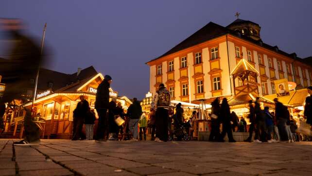 Bayreuth startet mit «Winterdorf» in Weihnachtsmarkt-Saison