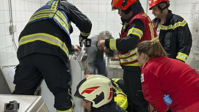 Feuerwehr befreit 13-Jährige aus Wäschetrockner