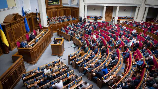 Ukraine verlängert Kriegsrecht bis Anfang Februar 2026
