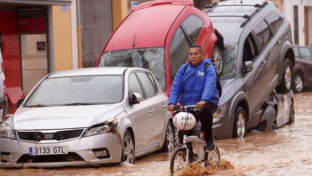 Valencia ein Jahr nach der Flut: Wiederaufbau und Wut
