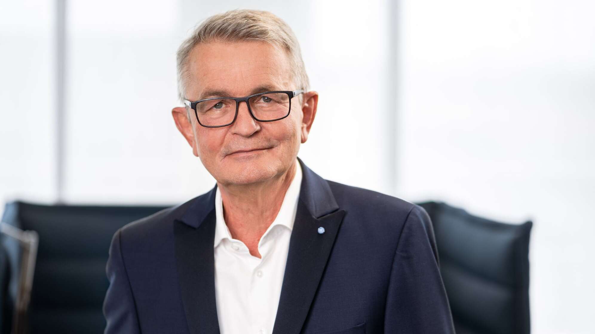 Porträtfoto von Bertram Brossardt, Hauptgeschäftsführer der Verbände vbw – Vereinigung der Bayerischen Wirtschaft e. V.