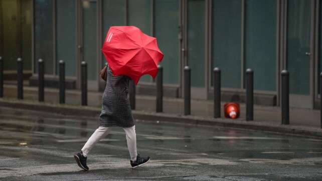 Sturmböen und Regen – Herbst bringt ungemütliches Wetter
