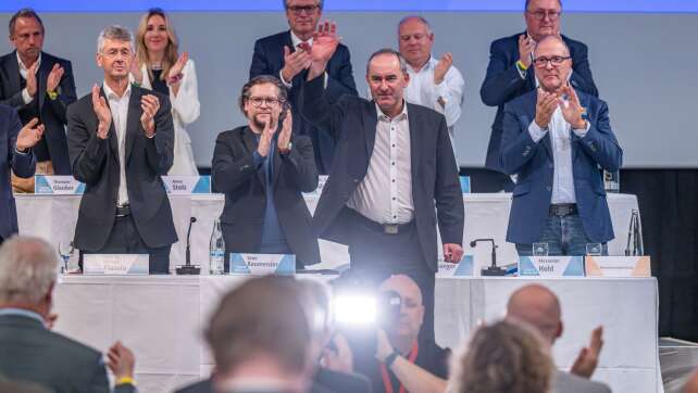 Aiwanger bleibt Freie-Wähler-Chef – «sehr zufrieden»