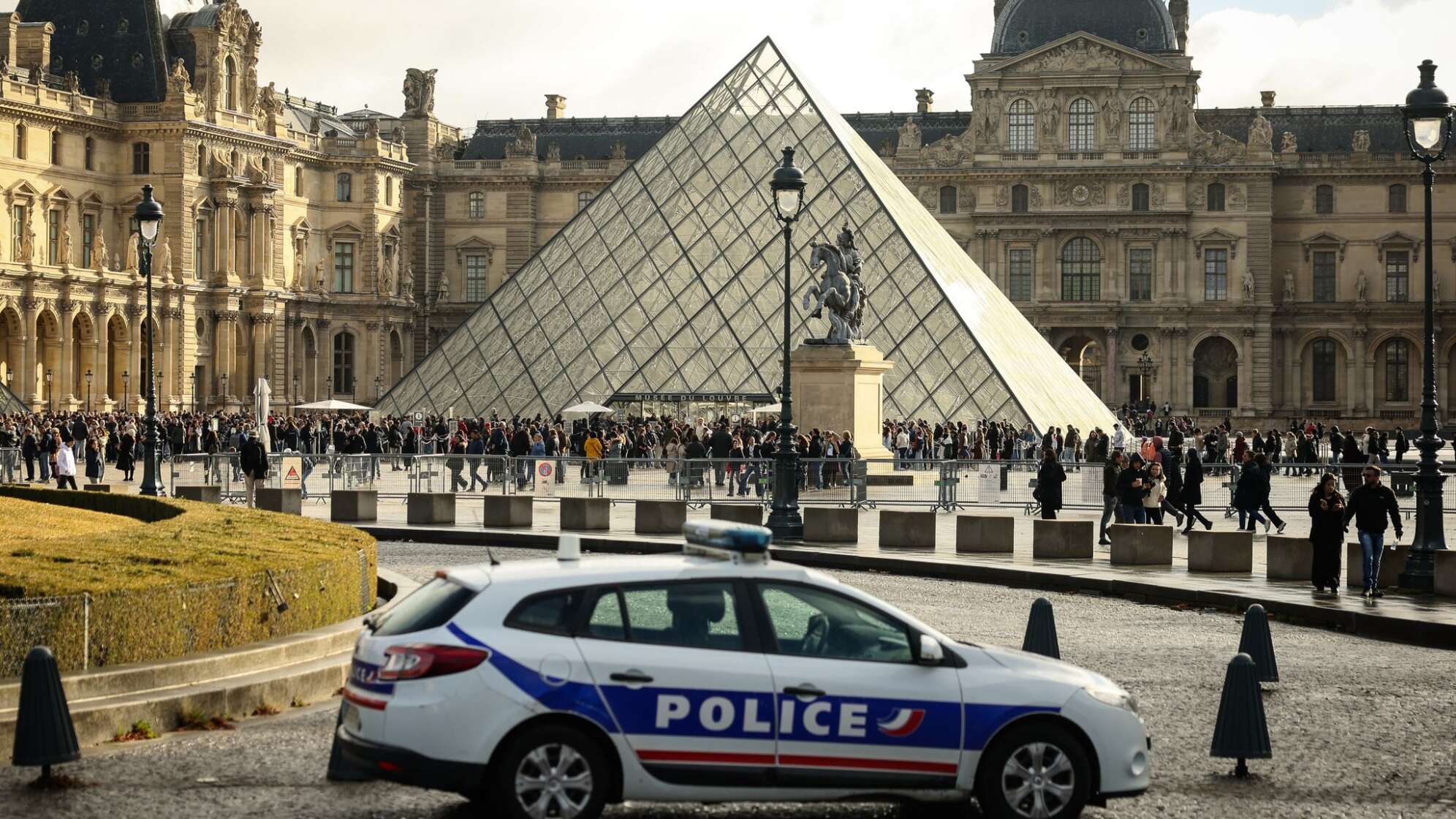 Der Louvre in Paris
