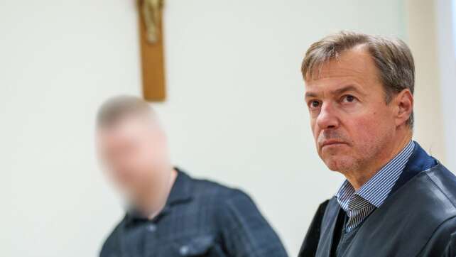 Keine Ermittlung nach möglicher Attacke: Beamter vor Gericht