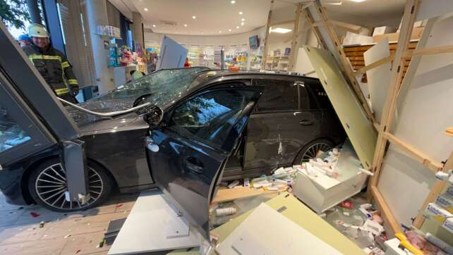 Frau fährt in Apotheke - mindestens 125.000 Euro Schaden