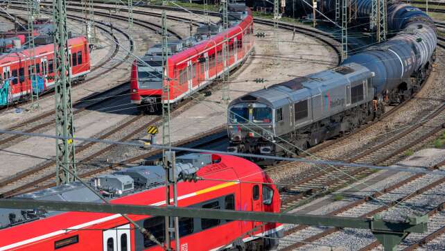 Bahn: Doch keine wochenlange Vollsperrung des Ulmer Bahnhofs