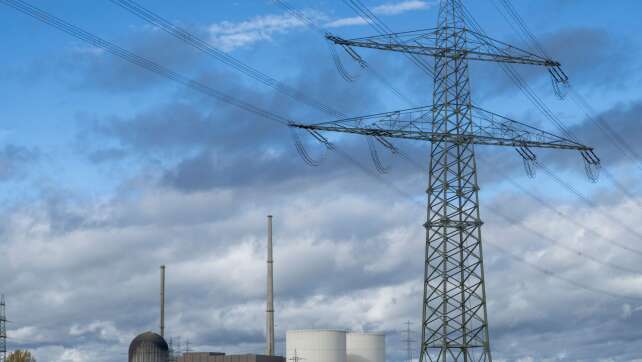 Spatenstich für Deutschlands größten Batteriespeicher