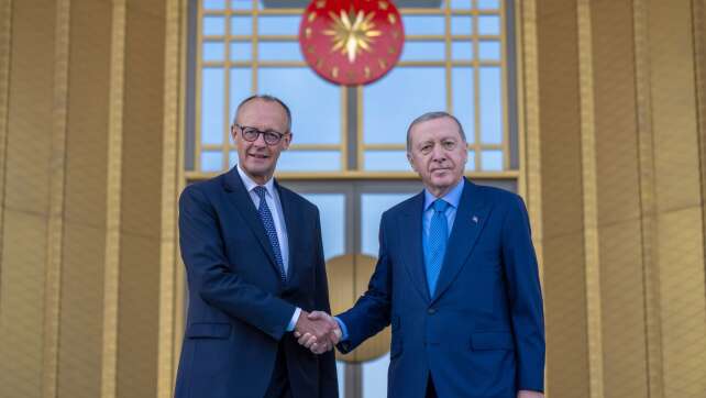 Merz will Partnerschaft mit der Türkei vertiefen