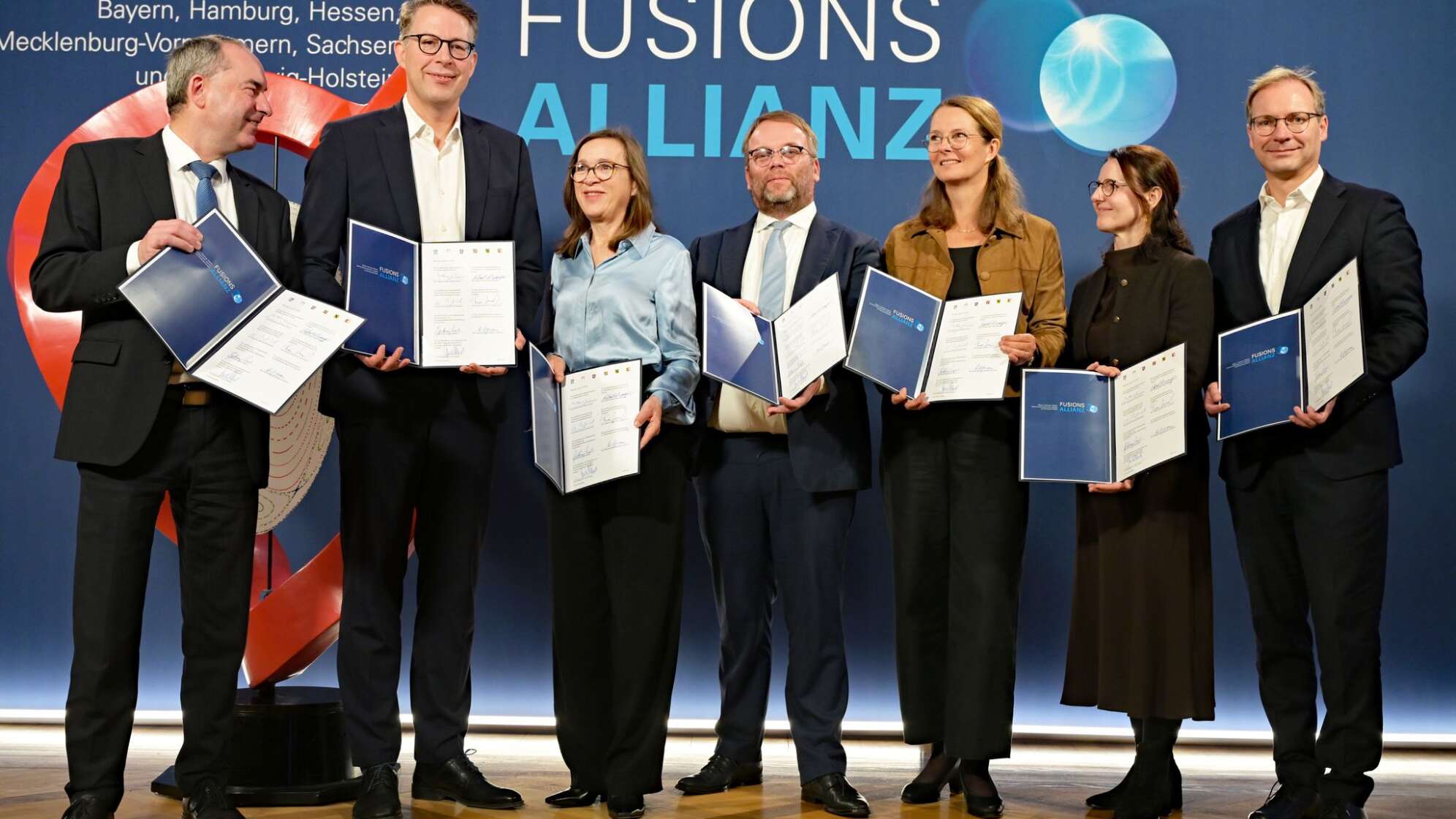 Unterzeichnung der Allianz zur Fusionsforschung