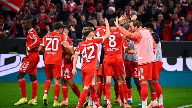 FC Bayern dominiert Topspiel - Gladbach gewinnt erstmals