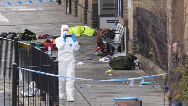 Nur noch ein Tatverdächtiger nach Attacke in Zug in England