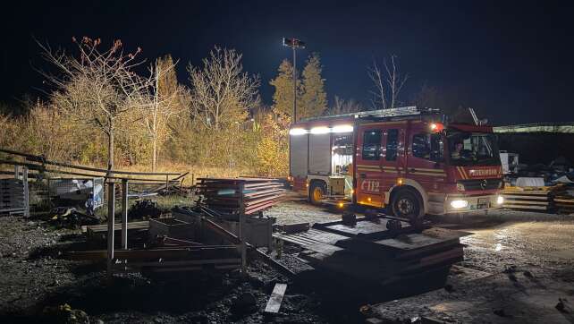 Tote Frau bei Brand in Obdachlosenlager gefunden