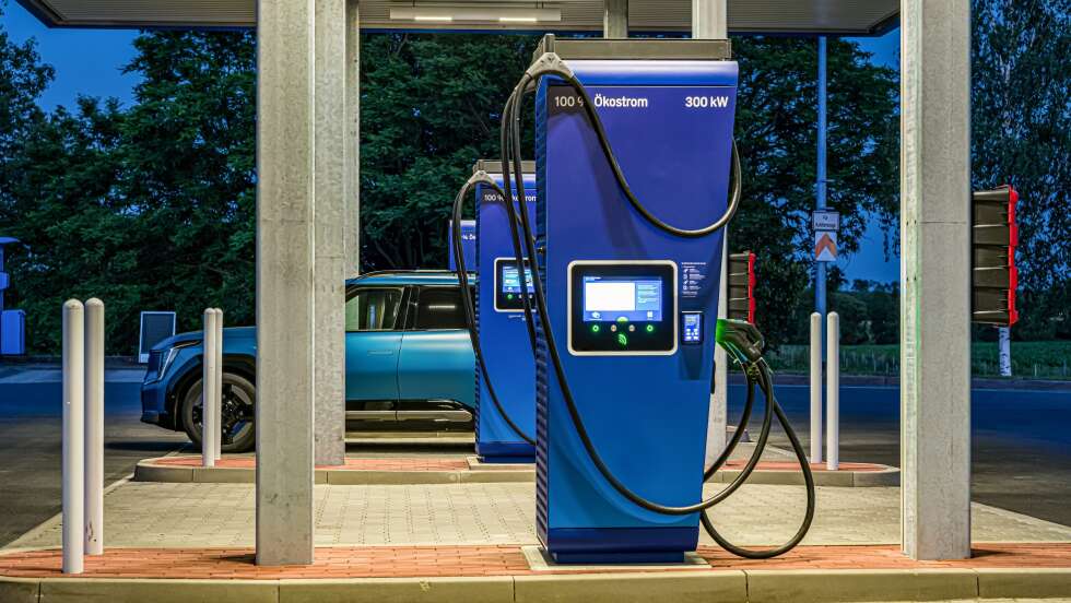 E-Ladesäulen in Bayern: Wo das Laden von E-Autos am besten klappt