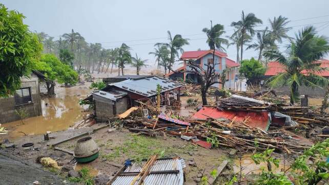 Supertaifun «Fung-Wong» trifft in den Philippinen auf Land