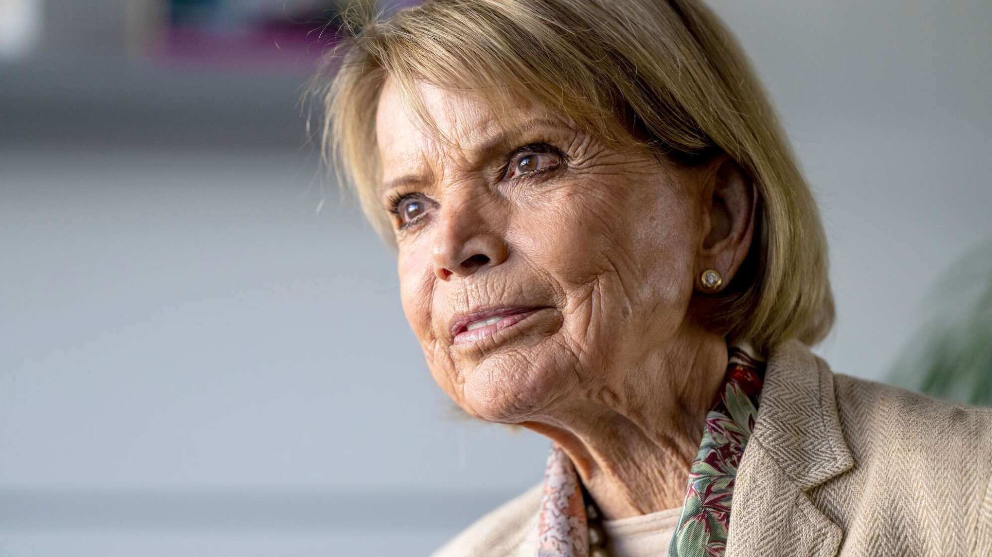 Schauspielerin Uschi Glas stellt ihr Buch vor