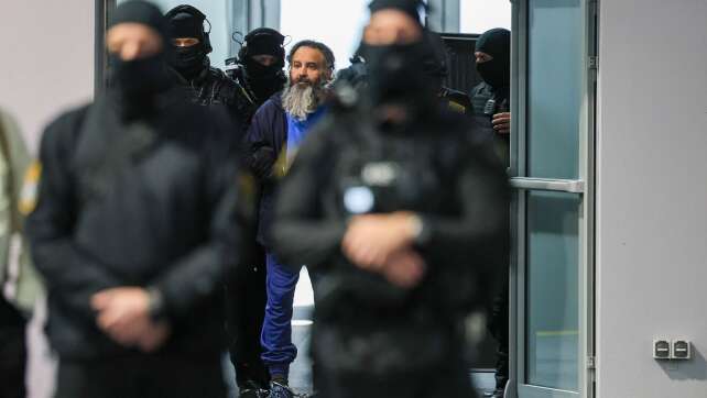 Opfer des Weihnachtsmarkt-Anschlags sitzen Täter gegenüber