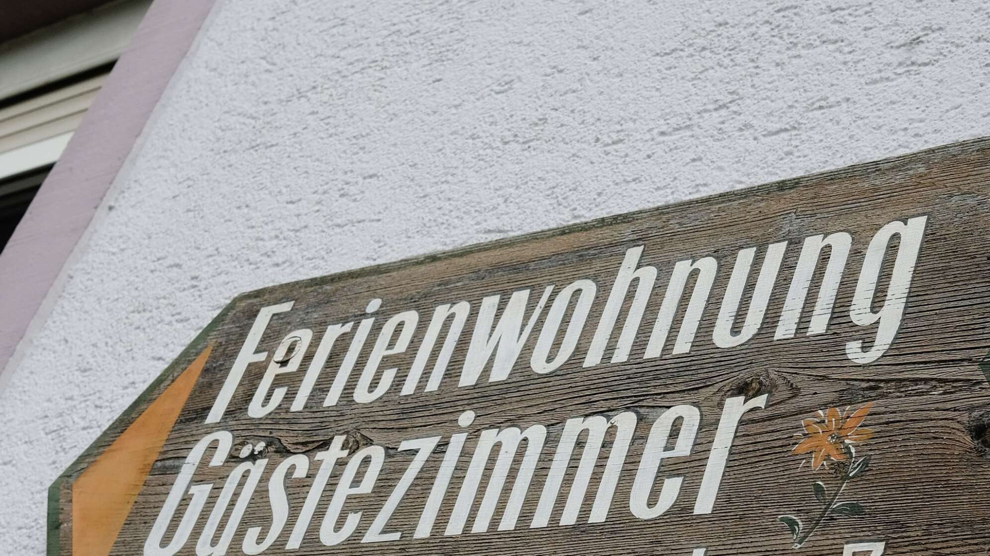 Hinweisschild "Ferienwohnung"