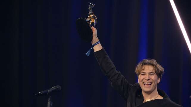 Erfindung zum Schutz der Meere - Bambi für Fionn Ferreira