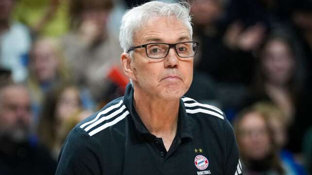 Ohne Trainer Herbert: Bayern verliert bei Istanbul