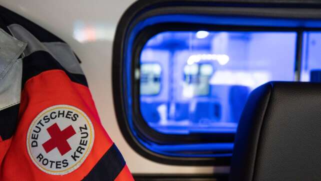 Mann tödlich von Gabelstapler eingeklemmt