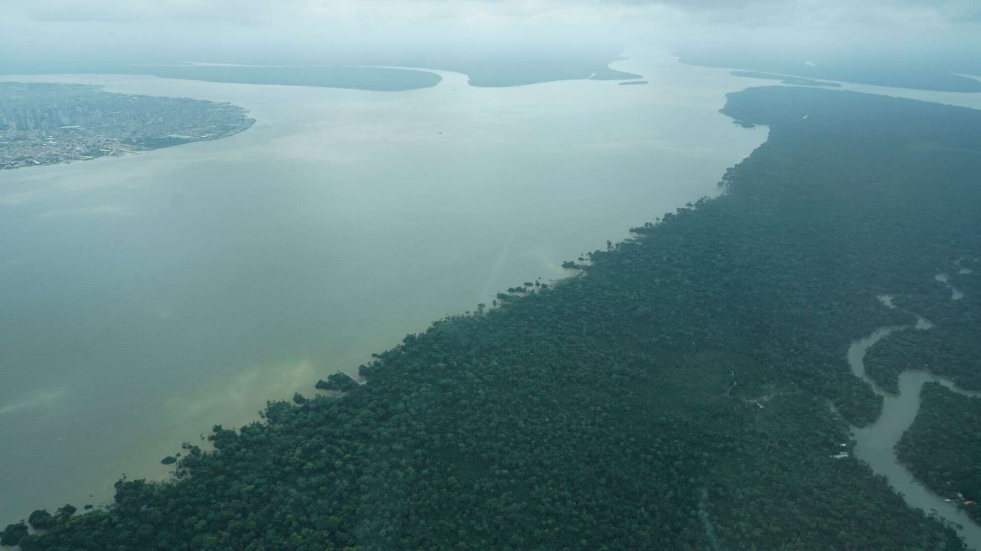 Überflug über das Amazonasgebiet