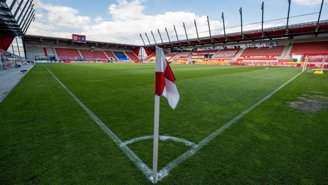 Jahn Regensburg holt Schmalhofer als Sportdirektor