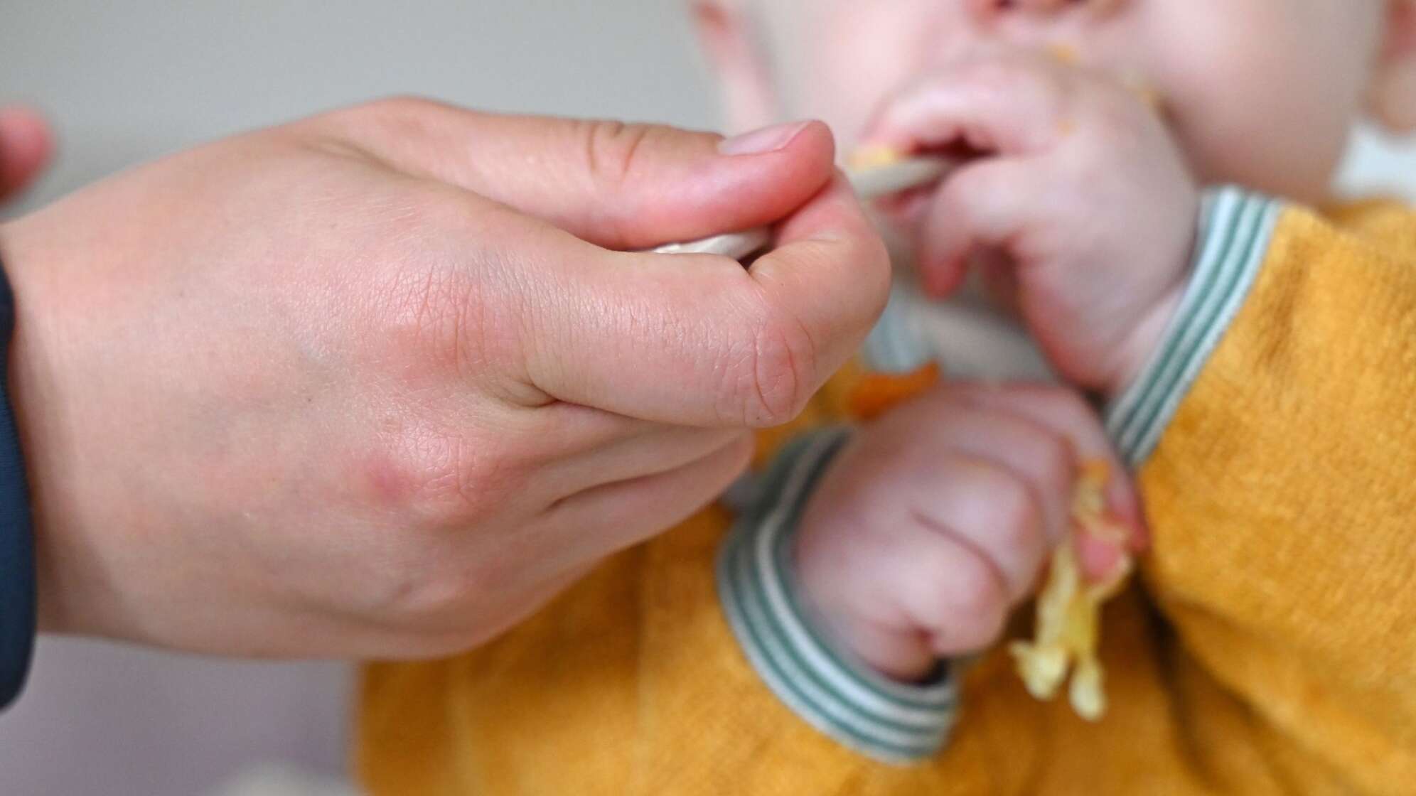 Alltag Mutter mit Baby