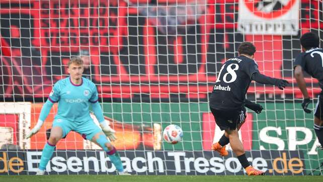 1. FC Nürnberg klettert weiter: «Die Welle reiten»