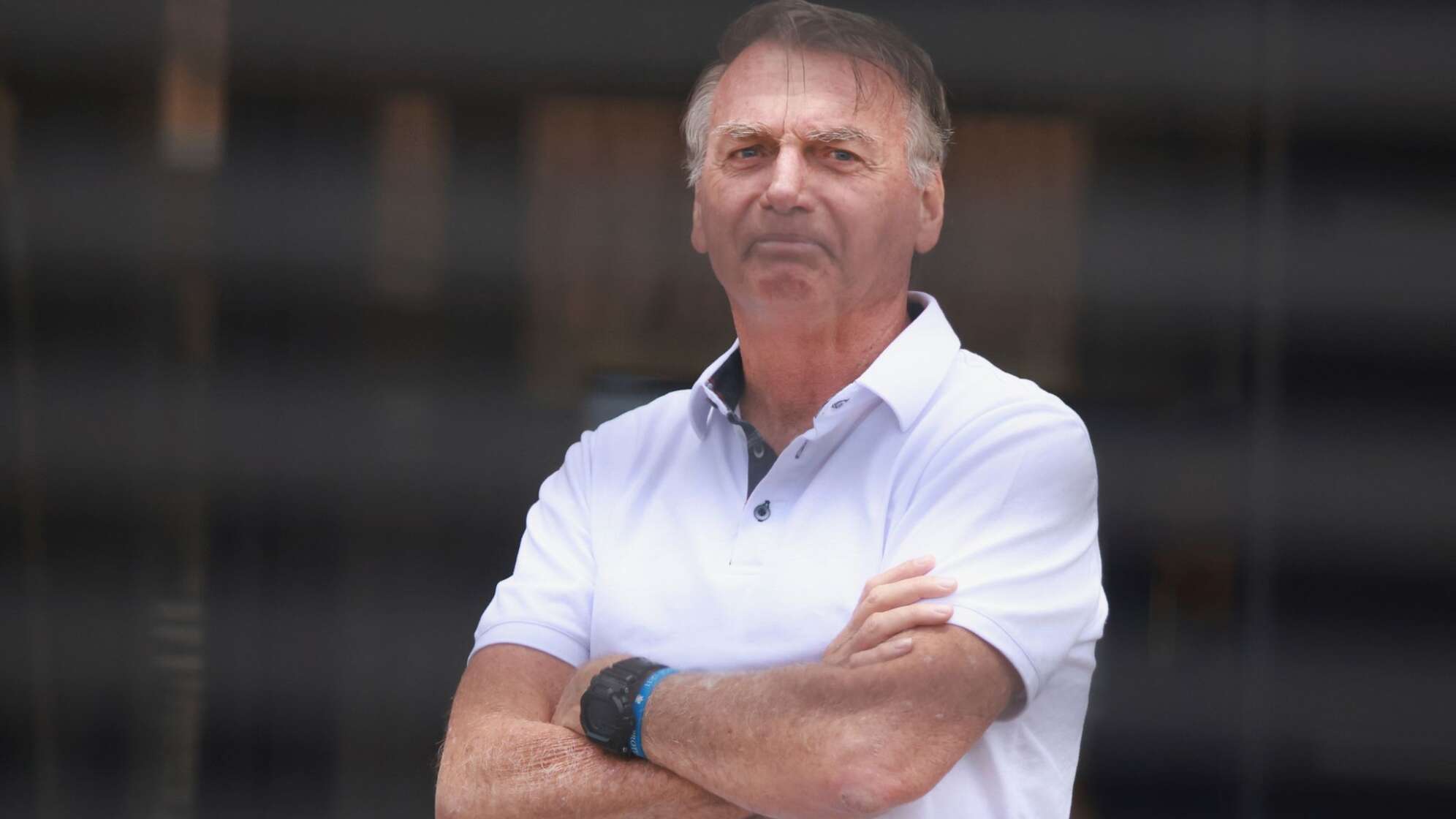 Bolsonaro erklärt Eingriff an Fußfessel mit Halluzinationen