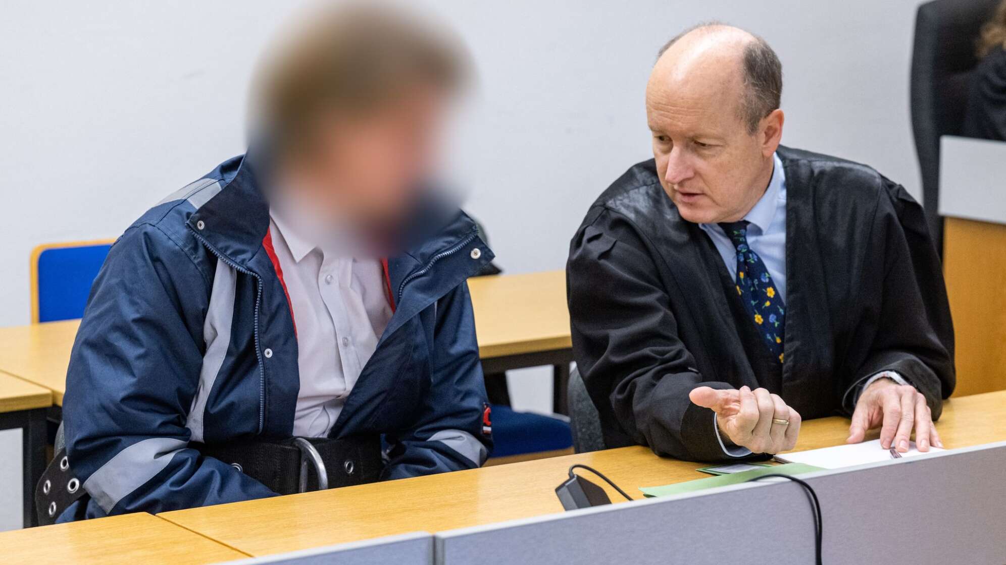 Prozess um Mordversuch an Pizzabotin