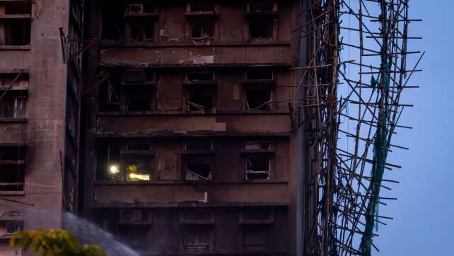 Opferzahl nach Hochhaus-Brand in Hongkong steigt auf 94