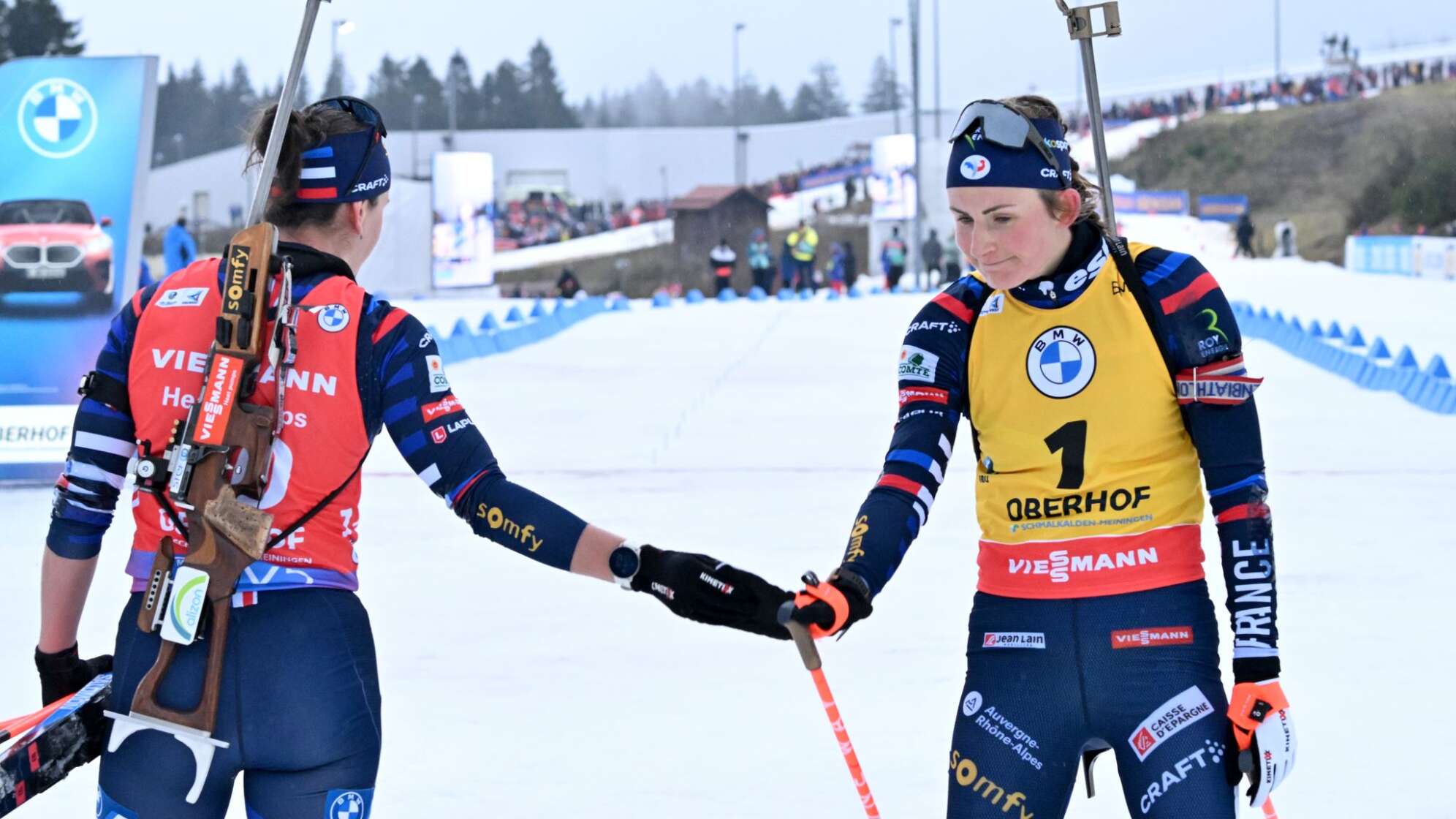 Julia Simon und Justine Braisaz-Bouchet (r)